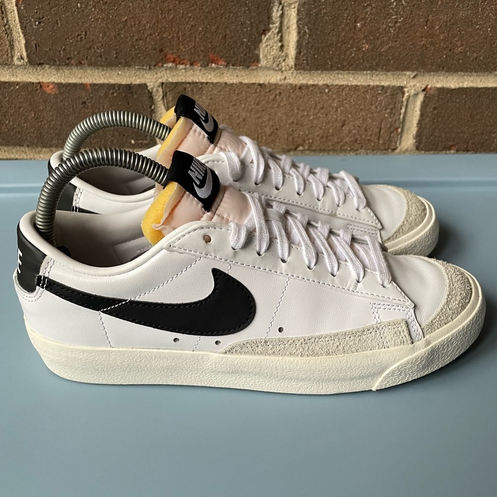Nike Blazer Low 77 Sneakers